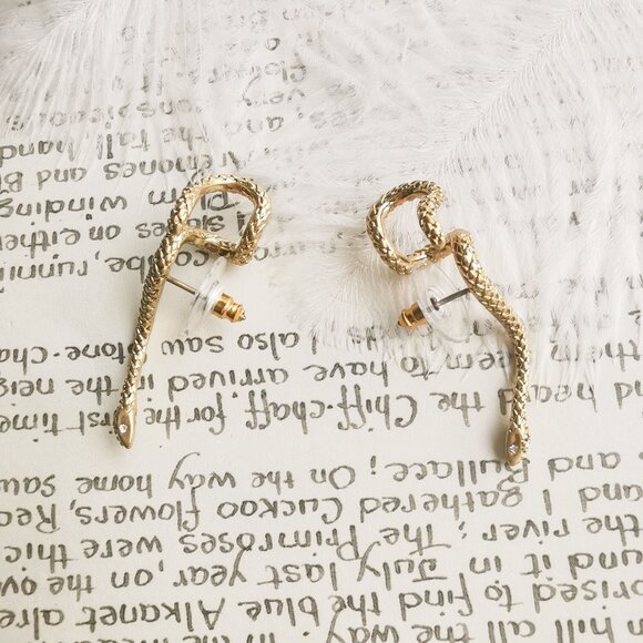 Kendra Scott Phoenix Vintage Gold Ear Climber Earrings - Picture 4 of 5